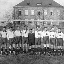 Fußballmannschaft Pfälzische Eiswerke in den 1930er Jahren. Privatarchiv Autorin