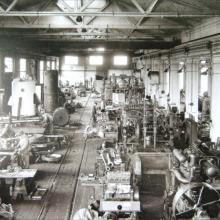 Zentralwerkstatt mit eigenen Spezialmaschinen um 1920 (Quelle: Drei Wurzeln...)