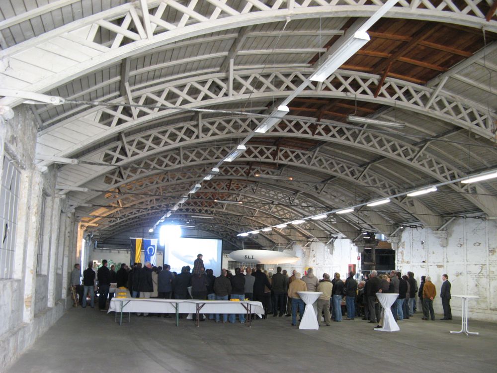 Die letzte Werkstatthalle als Veranstaltungsort (Foto 2011 Ritter)