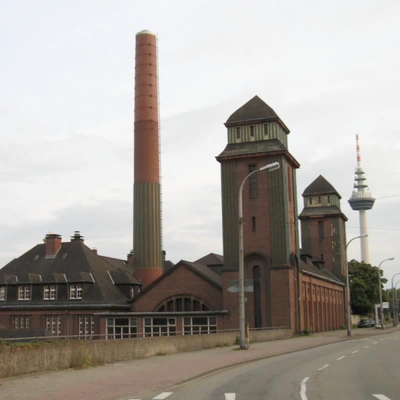 Kesselhaus mit Kohlehalle und Türmen von Westen (Foto: Ritter)
