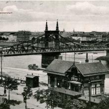 Mannheimer Endbahnhof der Nebenbahn Heidelberg-Mannheim am Friedrichring, erster Bahnhof 1892-1928, Foto um 1900 Marchivum