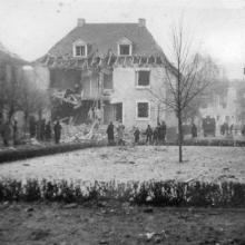 Bombenschaden um 1943 beim Almenplatz (Foto: privat)