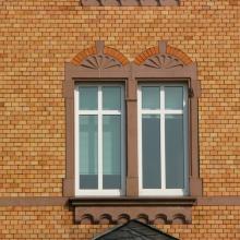 Fenster-Zwilling an der Direktoren-Villa/dem Gasthaus