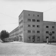 1930: Konsumverein an der Ecke Ebert- / Hohenzollernstraße (Quelle: GAG)