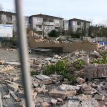 Abriß im März 2010 - hinten Wohnbebauung auf ehem. Gelände der Alten Lackierfabrik