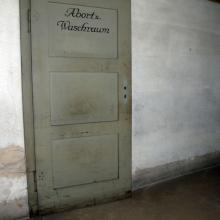 Bunker, Tür zum Abort und Waschraum, Foto FB 61 (Norbert Gladrow)2013
